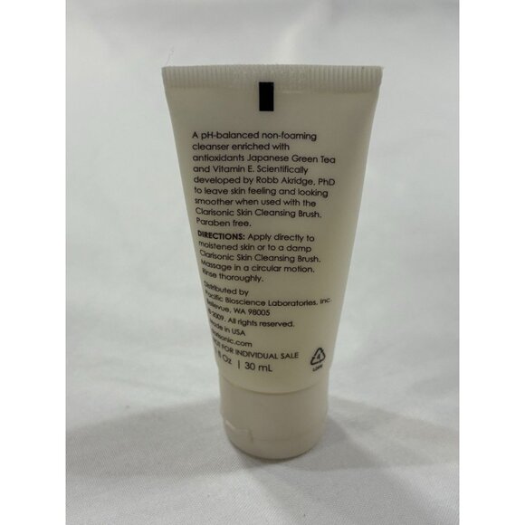 Clarisonic Gentle Hydro Cleanser Travel Size 1 oz / 30ml - Picture 2 of 3